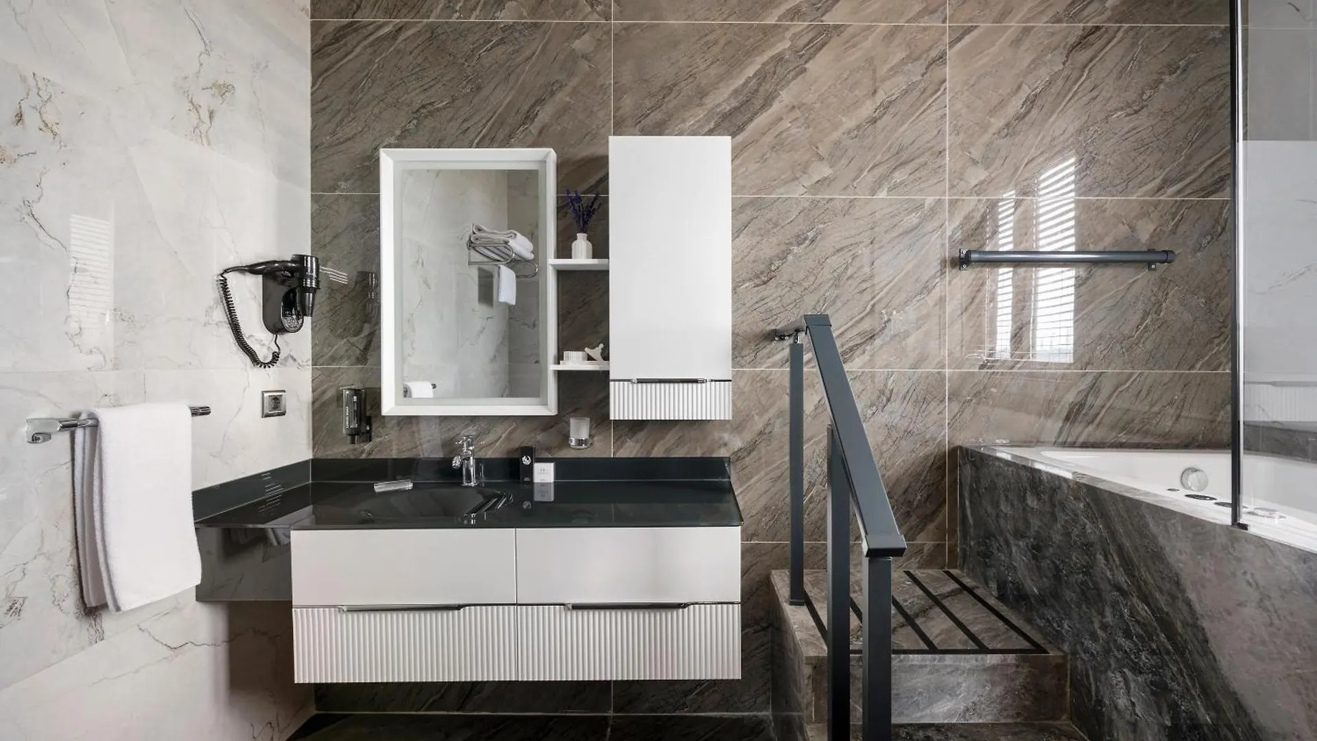 Continental Hotel Pera Istanbul